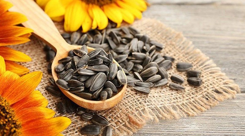 ăn nhiều hạt hướng dương có sao không, xương khớp